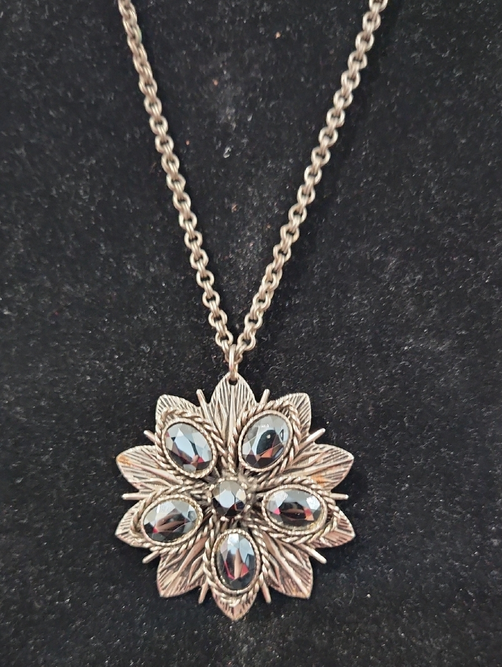 Silver-Tone Floral Pendant Necklace with Hematite Stones - 18" Chain